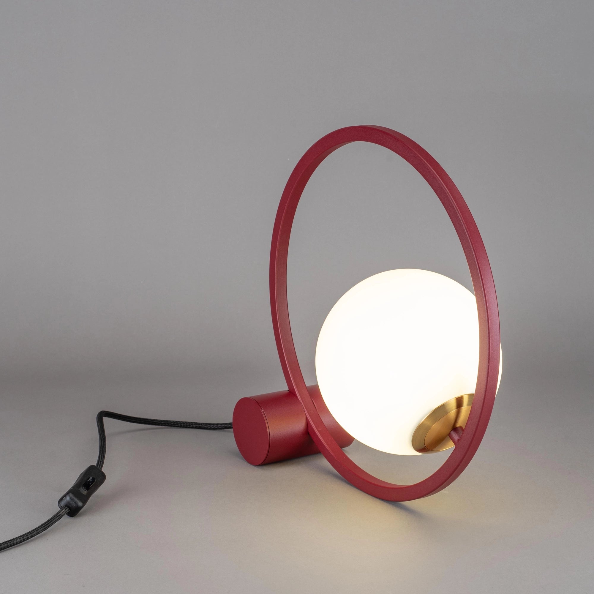 "Ring" desk lamp