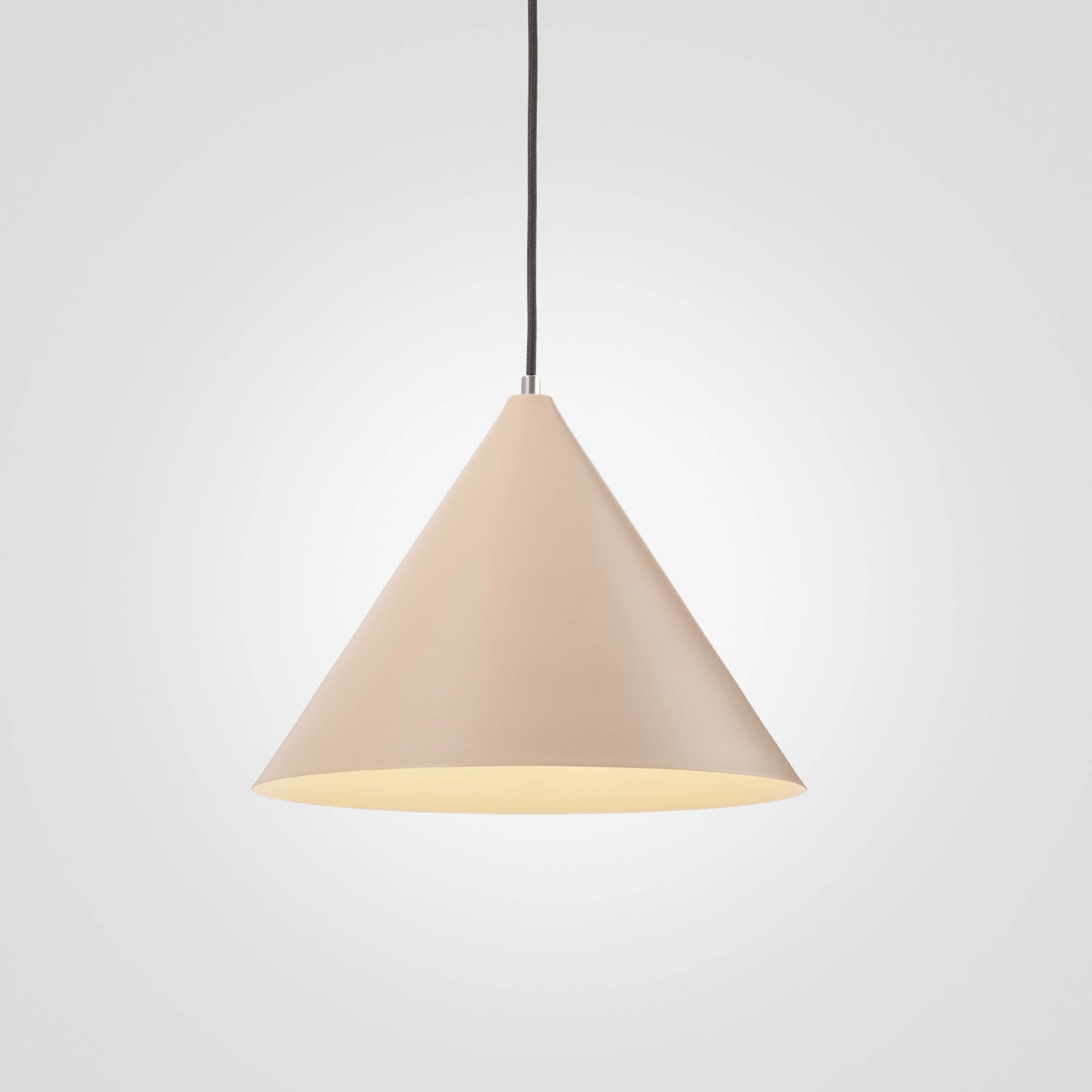 White Metal Pendant Lamp "Conus Marsala"